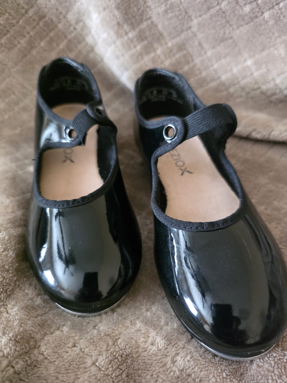 Tap Dancing Shoes Capezzo Black Patent Leather Elastic Closure 12 1/2 M Children